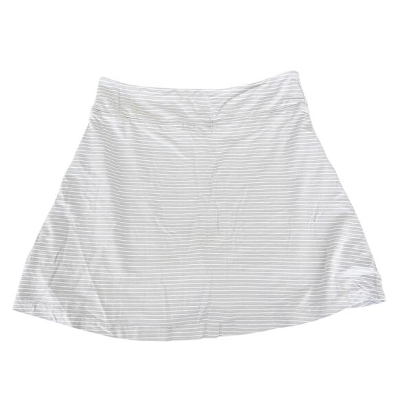 Fresh Produce Gray White Striped Skort Sz SM - Picture 3 of 3